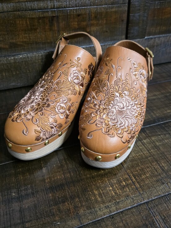 Johnny Was Shoes - JOHNNY WAS Mono Clog Tonal Floral Embroidered Leather Boho Shoes Size 9